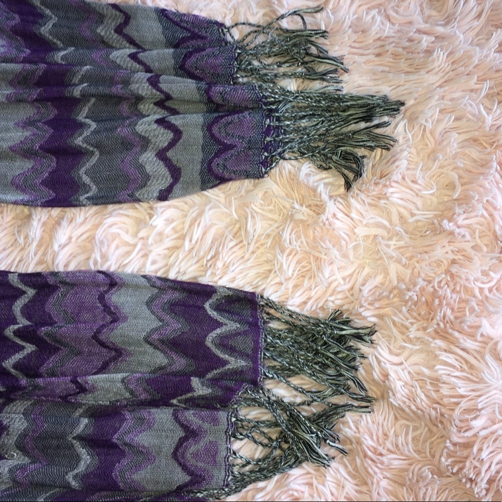 3-Piece Boutique Winter Scarf Bundle · Braided Knit, Shimmer & Patterned Styles - Picture 12 of 12